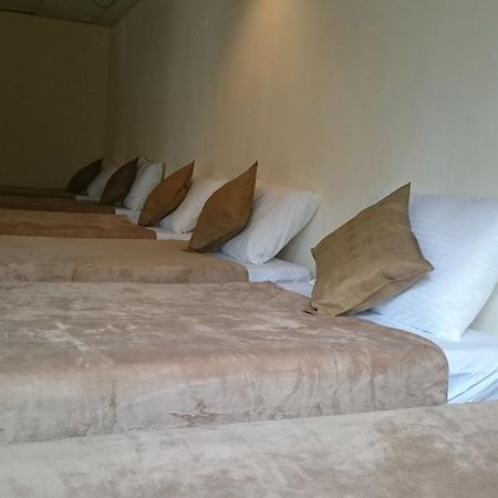 Chateau Beatrice タガイタイ エクステリア 写真