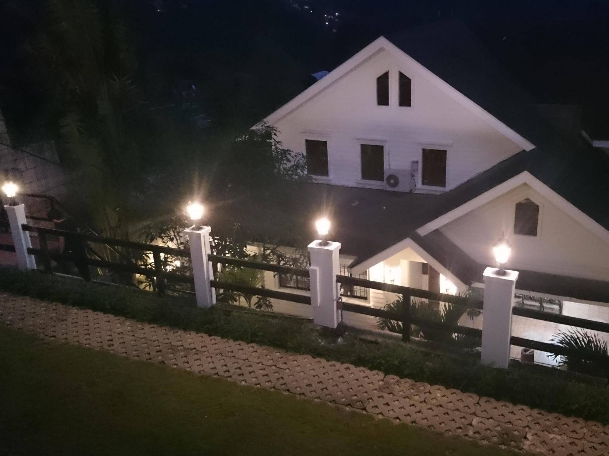 Chateau Beatrice タガイタイ エクステリア 写真